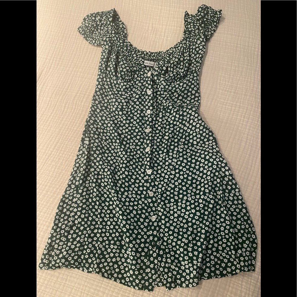 With jéan green floral dress